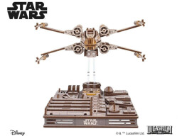 Ugears 3D dřevěná mechanická skládačka Star Wars Luke Skywalker X-Wing stíhačka